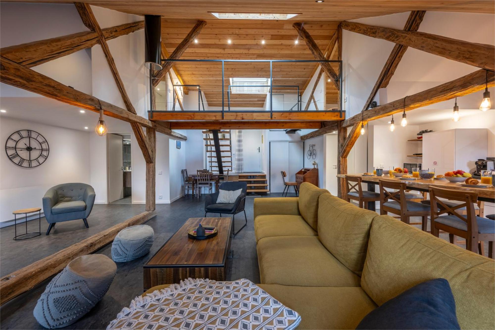 Superbe Loft - Situ Sur La Place Centrale Barcelonnette Eksteriør billede