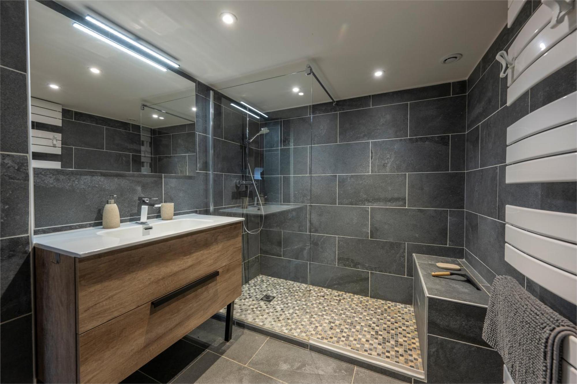 Superbe Loft - Situ Sur La Place Centrale Barcelonnette Eksteriør billede